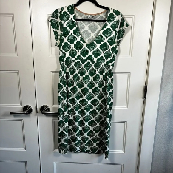 Boden Green Spade Print V Neck Short Sleeve A Line Mini Dress Size US 6L - Picture 1 of 7